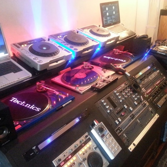 Meet your Posher, A - Picture 1 of 1